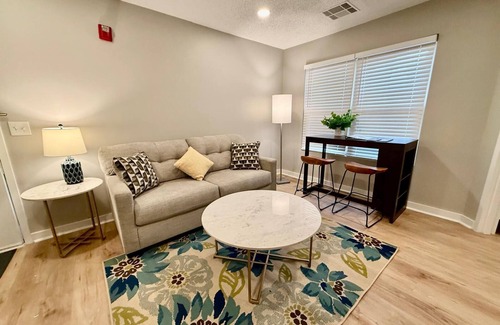South Central Omaha Apartment | Aksarben living- NEW-step free entrance- parking