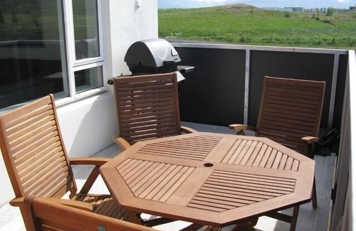 Akureyri Apartment | Akureyri - beautiful, fully equipped with mountain views
