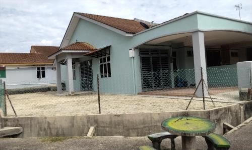 Kulim House | AL DHAKIYA HOMESTAY KULIM 3r2b