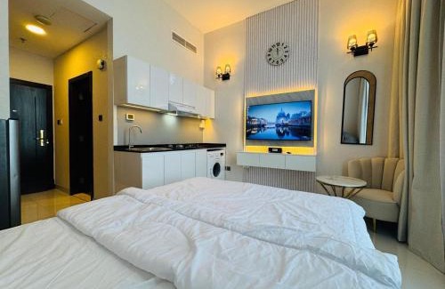 Jumeira 3 Apartment | Al Manara Premium Deluxe Sheikh Zayed View Studio
