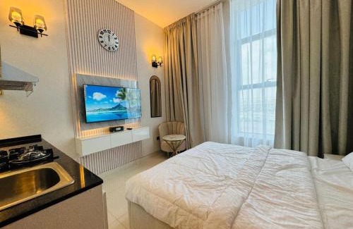 Jumeira 3 Apartment | Al Manara Premium Deluxe Sheikh Zayed View Studio