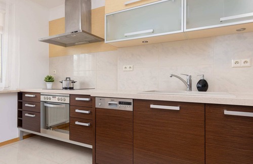 Wilanow Apartment | Al. Wilanowska 9A | 2 Balconies | Parking