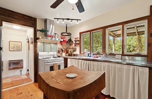 Foscoe Ski Chalet | Alamo River House-Open for Bookings!River Front with HOT TUB!