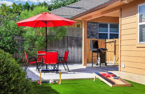 Timberwood Park House | Alamo Union - A Birdy Vacation Rental