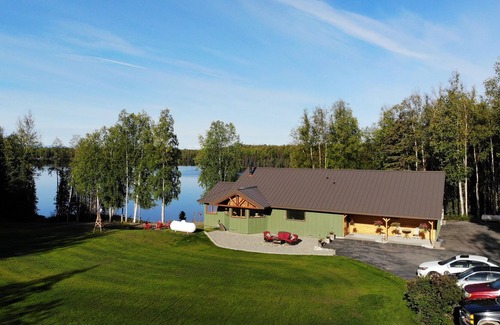 Willow Bed & Breakfast | *Alaska's Heritage B&B * Large Groups * *Adult Only * Lakefront *