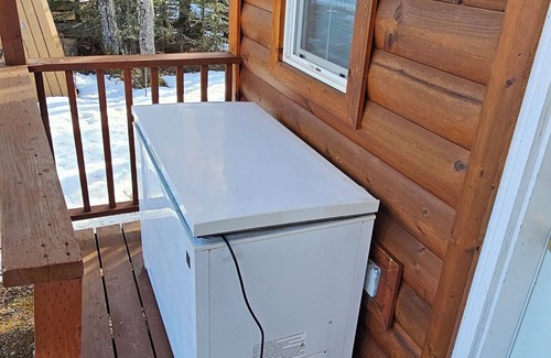 Cohoe Cabin | Alaska Summers Lodge Cabin No. 4