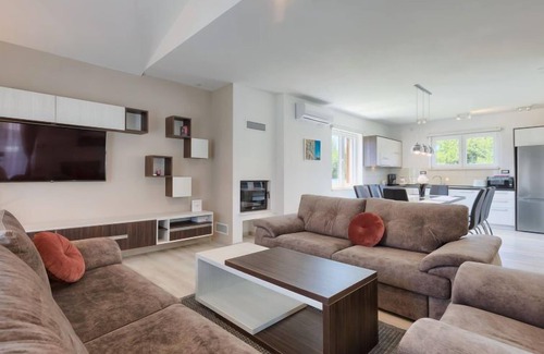 Liznjan House | Alba Rossa by Interhome