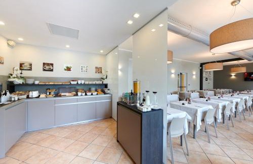 Torri del Benaco Hotel | Albergo Del Garda