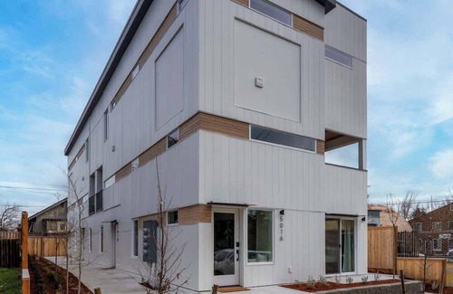 Alberta Arts District Apartment | Alberta Arts-tastic Mother-In-Law Suite