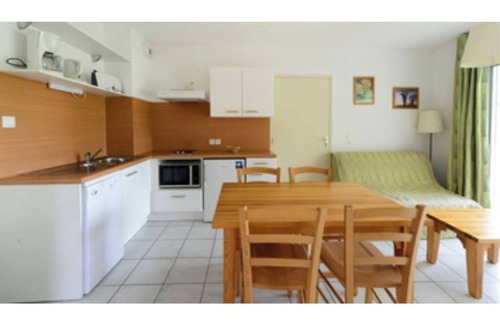 Aiguelèze Apartment | Albi Le Domaine du Green 2p4 H