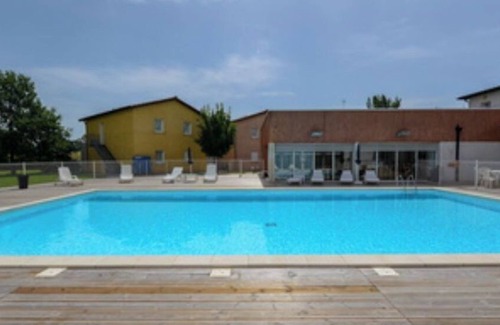 Aiguelèze Apartment | Albi Le Domaine du Green 2p4 H