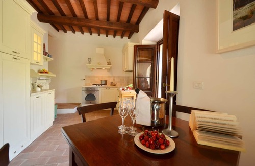 Roccalbegna Villa | Albicocco, Poderone, Roccalbegna, Grosseto and Maremma