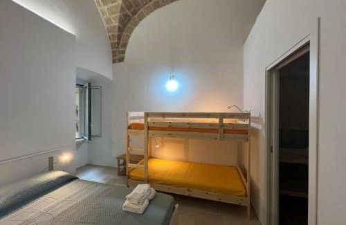 Giovinazzo Apartment | AlCinque-Guest House