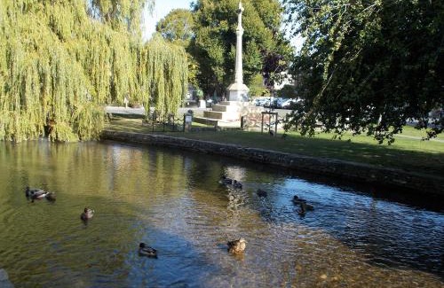 Bourton-on-the-Water House | Alderley House