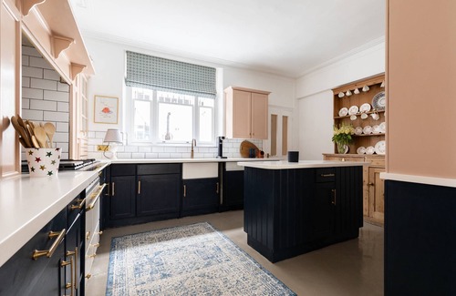 Warwick Apartment | Alderney Street V by onefinestay