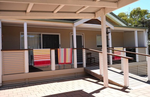 Sellicks Beach Cottage | Aldinga Bay bungalows - ocean view private retreat