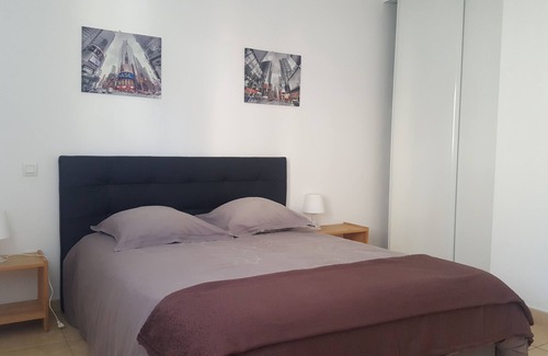 Aleria Apartment | Aleria, pleasant air-conditioned T3 with large terrace