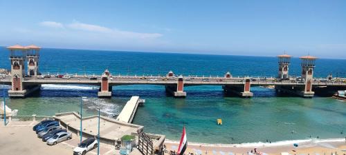 Ar-Raml 1 Apartment | ALEX BEACH - Apartment with direct sea view Stanley Bridge