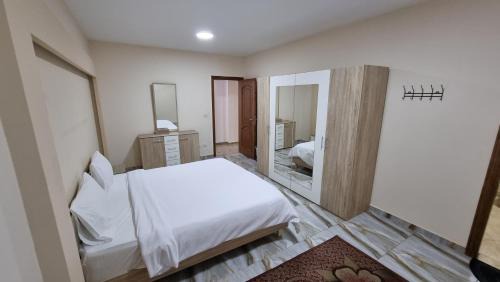 Bab Sharqi Apartment | Alex sea view apartment - families only