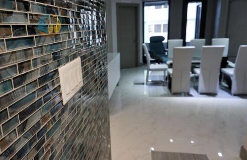 Mid Beach Apartment | Alexander 518