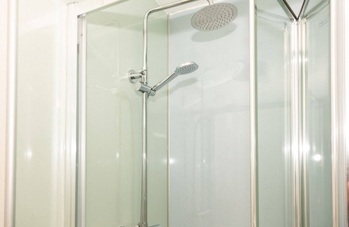 Gosforth Apartment | Alexander Apartments Studios