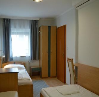 Csillaghegy Bed & Breakfast | Alfréd Panzió