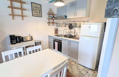 Chedigny House | Alfred's rose