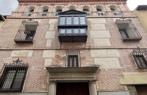 Toledo City Center Apartment | Algaba - Toledo Center with Swimming Pool
