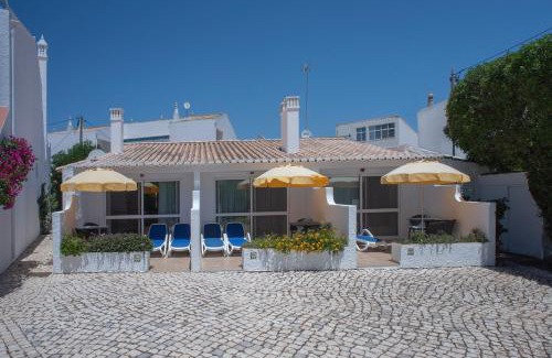 Praia da Luz Apartment | Algarve breeze studio in a subtropical garden