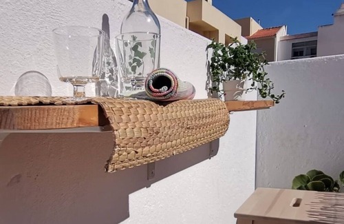 Silves House | Algarve house, sun, terrace, views and barbecue