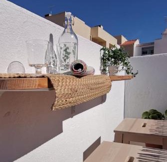 Silves House | Algarve house, sun, terrace, views and barbecue