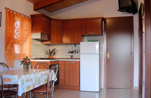 Alghero House | Alghero Sardinia -houses with garden, wi-fi free, parking private