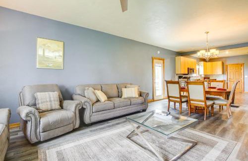 Algoma House | Algoma Retreat Near Beach, Game Room, Yard