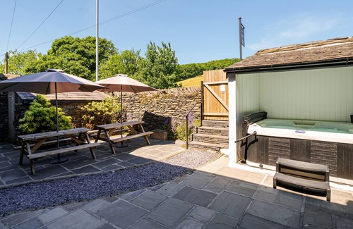Windermere House | Alice Howe - a big house with hot tub and cinema for groups to get together in the Lake District.