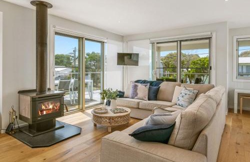 Smiths Beach House | All Decked Out