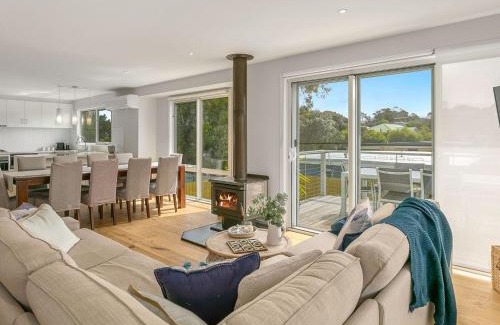 Smiths Beach House | All Decked Out