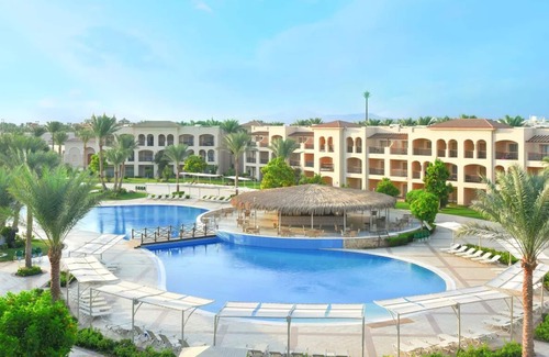 Sharm El Sheikh Hotel | All‑Inclusive Resort l 2 Rooms + Waterslides, Kids’ Club, Spa & Dining Options