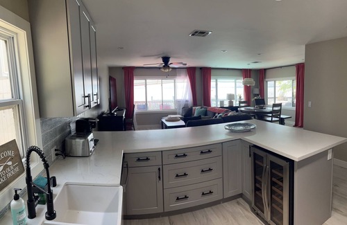 Lakeport House | ALL INCLUSIVE AMENITIES:Kayak,SUP,Pedal Boat,PingPong,Pickleball,Movie Nt &MORE!