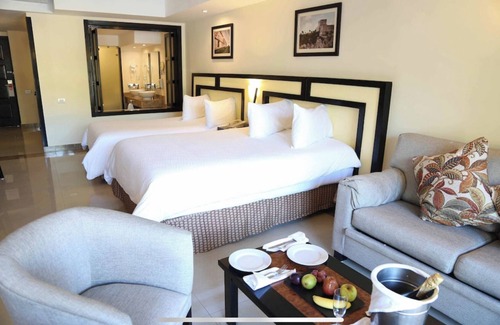 Playacar Fase II Resort | All-Inclusive on the beach with VIP ACCESS Family Rivera Suite !