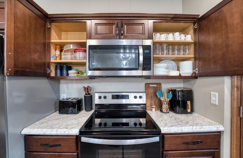 Sioux Falls House | ALL NEW in Sioux Falls WHY Stay in a MOTEL! Amazing home 4 amazing guest