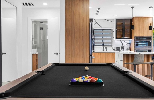 Golden Glades House | All New Modern Home in Miami Near Beaches