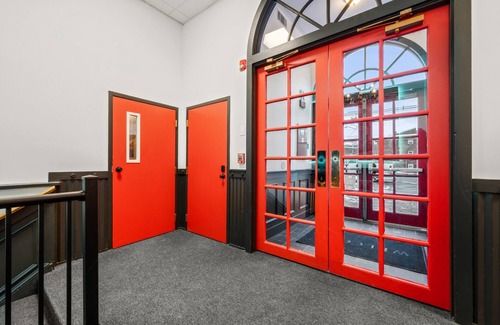 Wallingford Center Apartment | All New Studio apartment in center of town