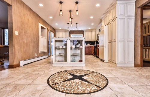 St Germain House | All Points North Pet friendly - Stepaway Vacation Rentals