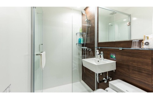 Chuo Hotel | All rooms are nonsmoking Semidouble with show/Chuo-ku Tokyo
