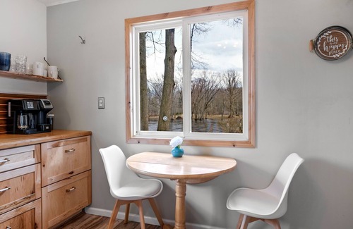 Paris House | All Season Relaxing River Retreat - Tubing, Fishing, Hunting, Snow Mobile, ORV