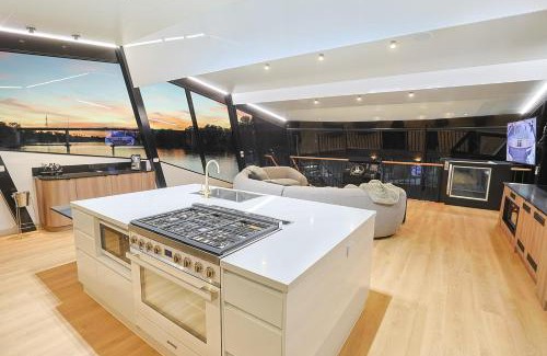 Mildura Boat Rental | All Seasons Houseboats