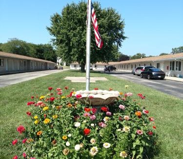 Rock Falls Hotel | All Seasons Motel