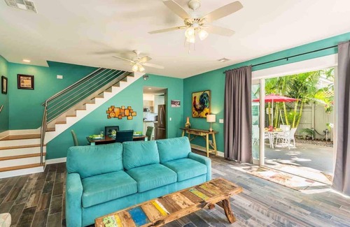 Downtown House | *ALL TOGETHER NOW @ OLD TOWN* Three Homes & Pools + LAST KEY SERVICES…