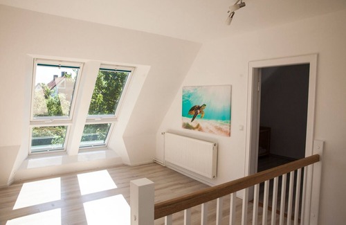 Strande House | Alleinstehendes Haus mit Garten und Terrasse in Strandnähe