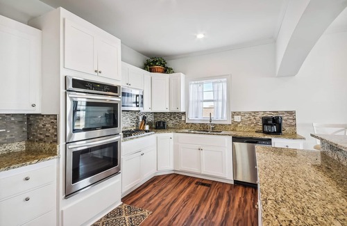 Atlantic Beach House | Allen House - 2nd Row Home in Atlantic Beach - 6 Bedrooms w/Private Bathrooms. *Unobstructed Ocean Views*